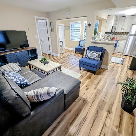 Charming & Cozy Lagoon Retreat - Steps From River - Parking ティテュスビル エクステリア 写真